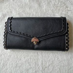Kensie Scallop Edge Crossbody Clutch